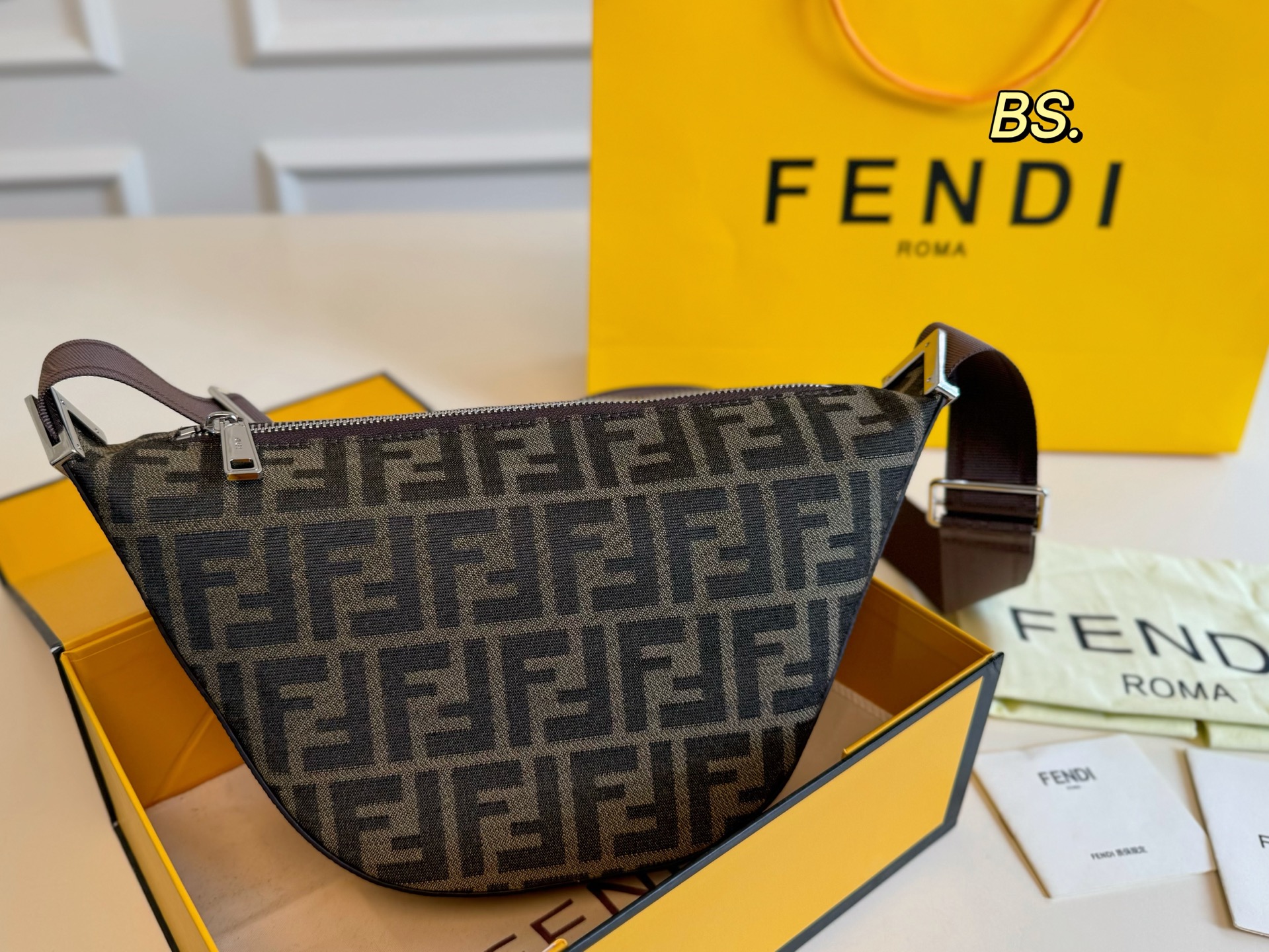 FENDI bag 25